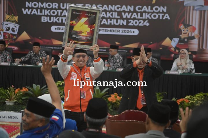 Baliak Ka Inyiak Ramlan Nurmatias Mengema di Gedung Triarga Bukittinggi